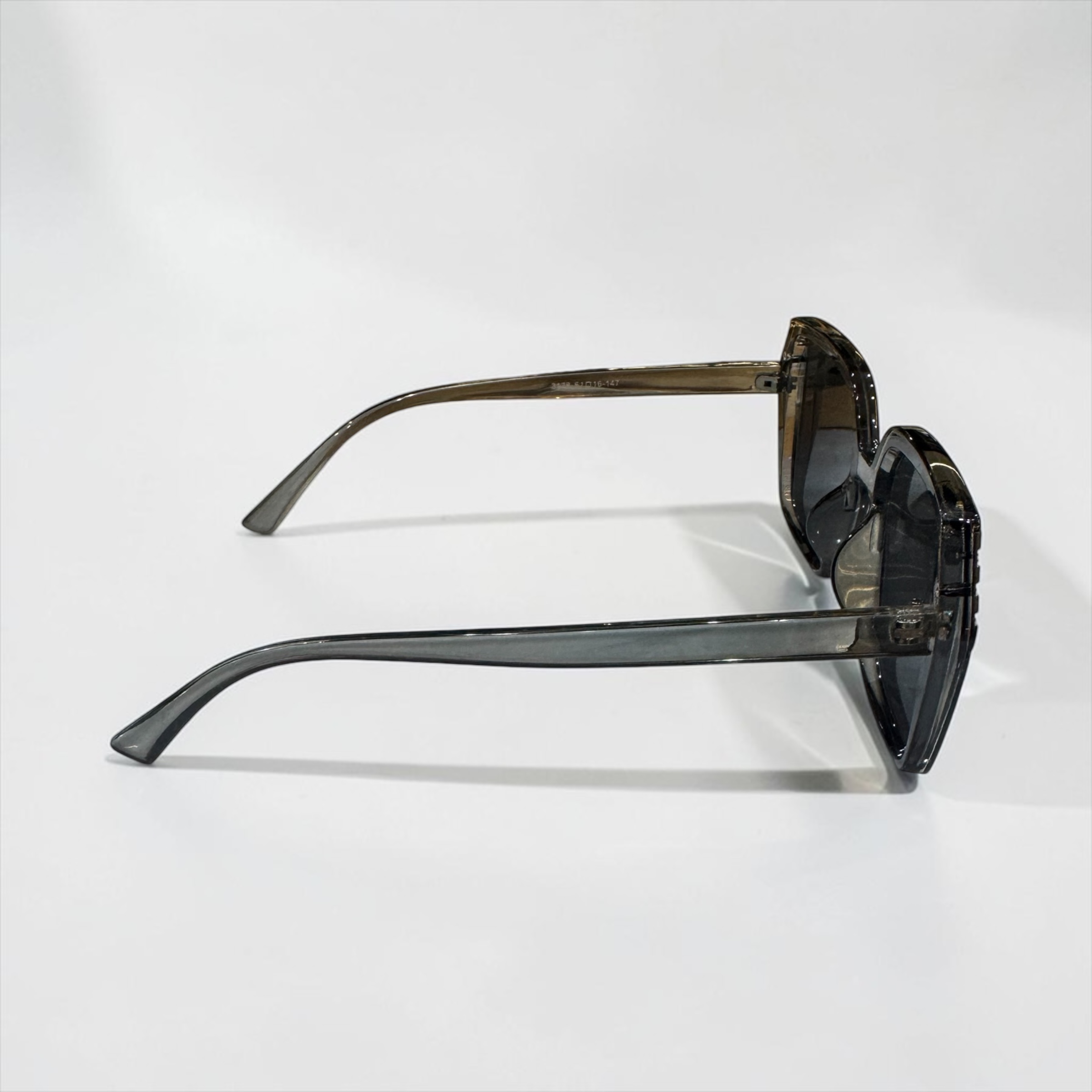 Vintage-Inspired Hexagon Sunglasses