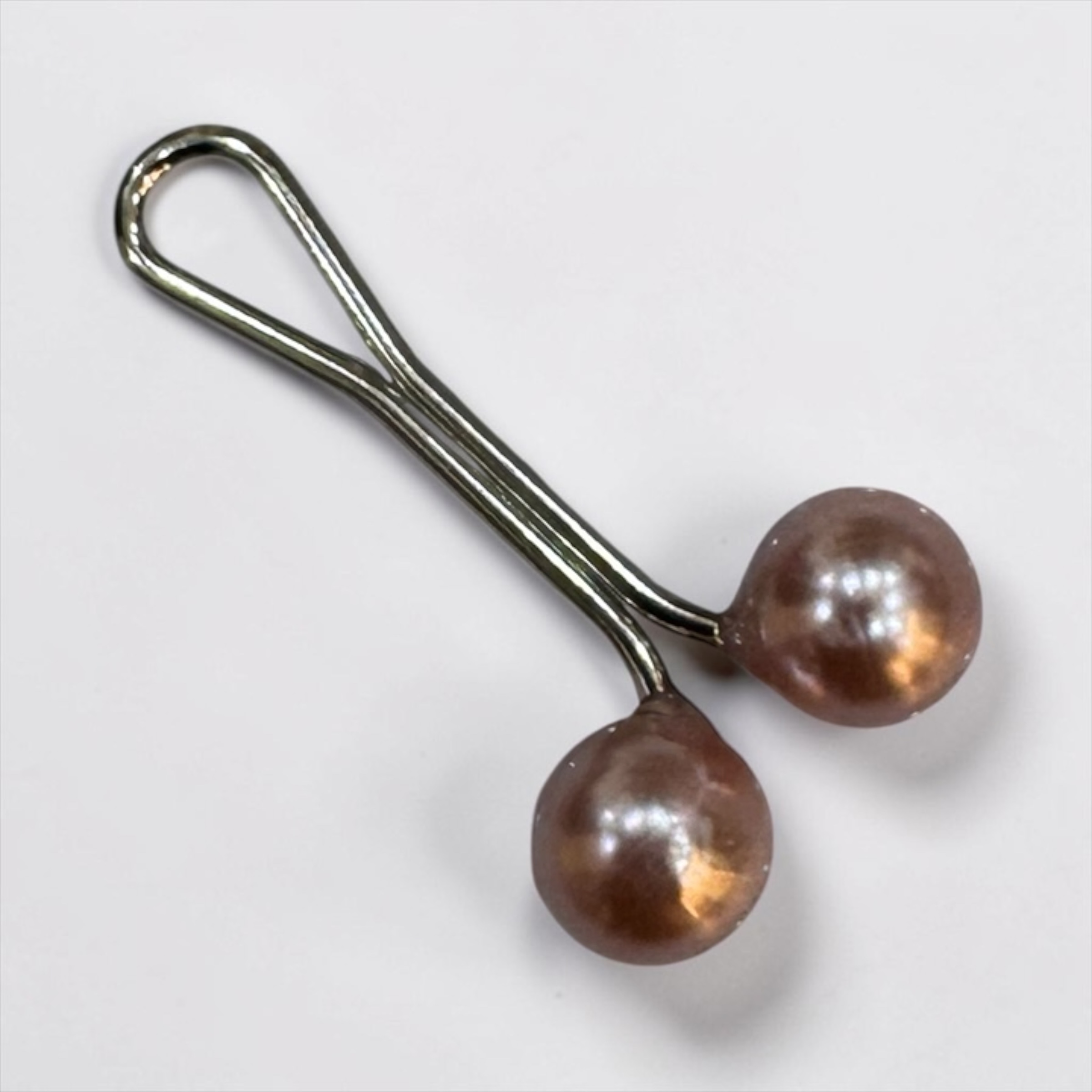 Elegant Twin Pearl Scarf Pins